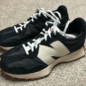 New Balance 327